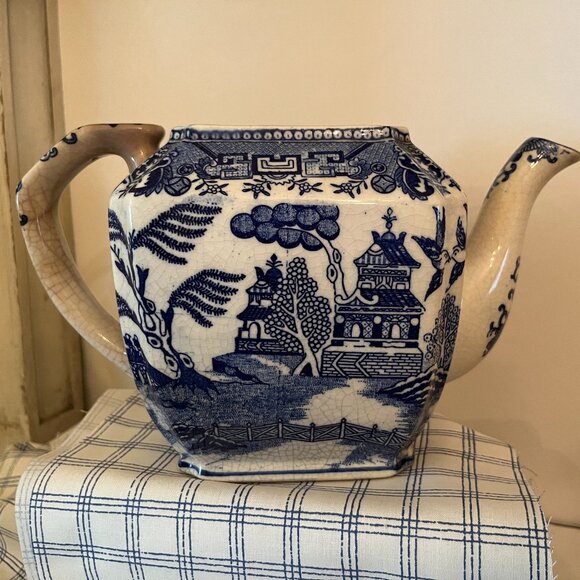 Vintage Blue Willow TeaPot from MORIYAMA Brothers of Japan - Picture 1 of 5